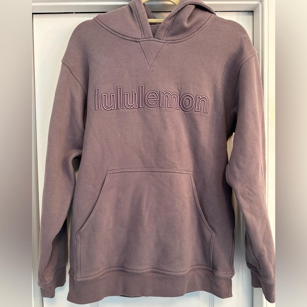 Ladies lululemon sweatshirt
